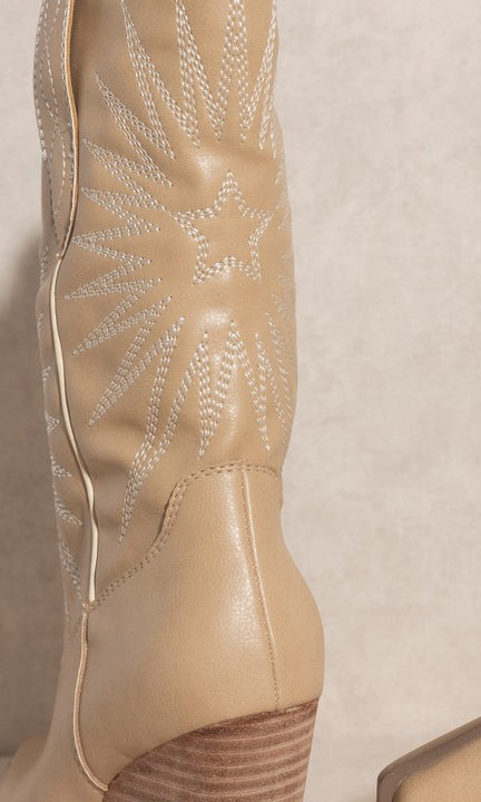 OASIS SOCIETY Emersyn - Starburst Embroidery Boots Oasis Society