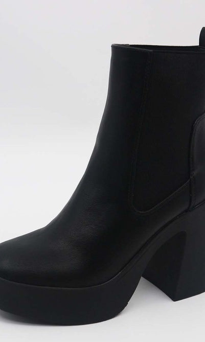 boots with platform and elastic side band Stella Shoes