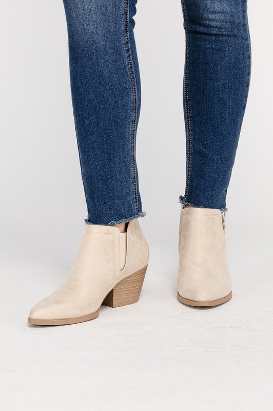 GWEN Suede Ankle Boots Fortune Dynamic