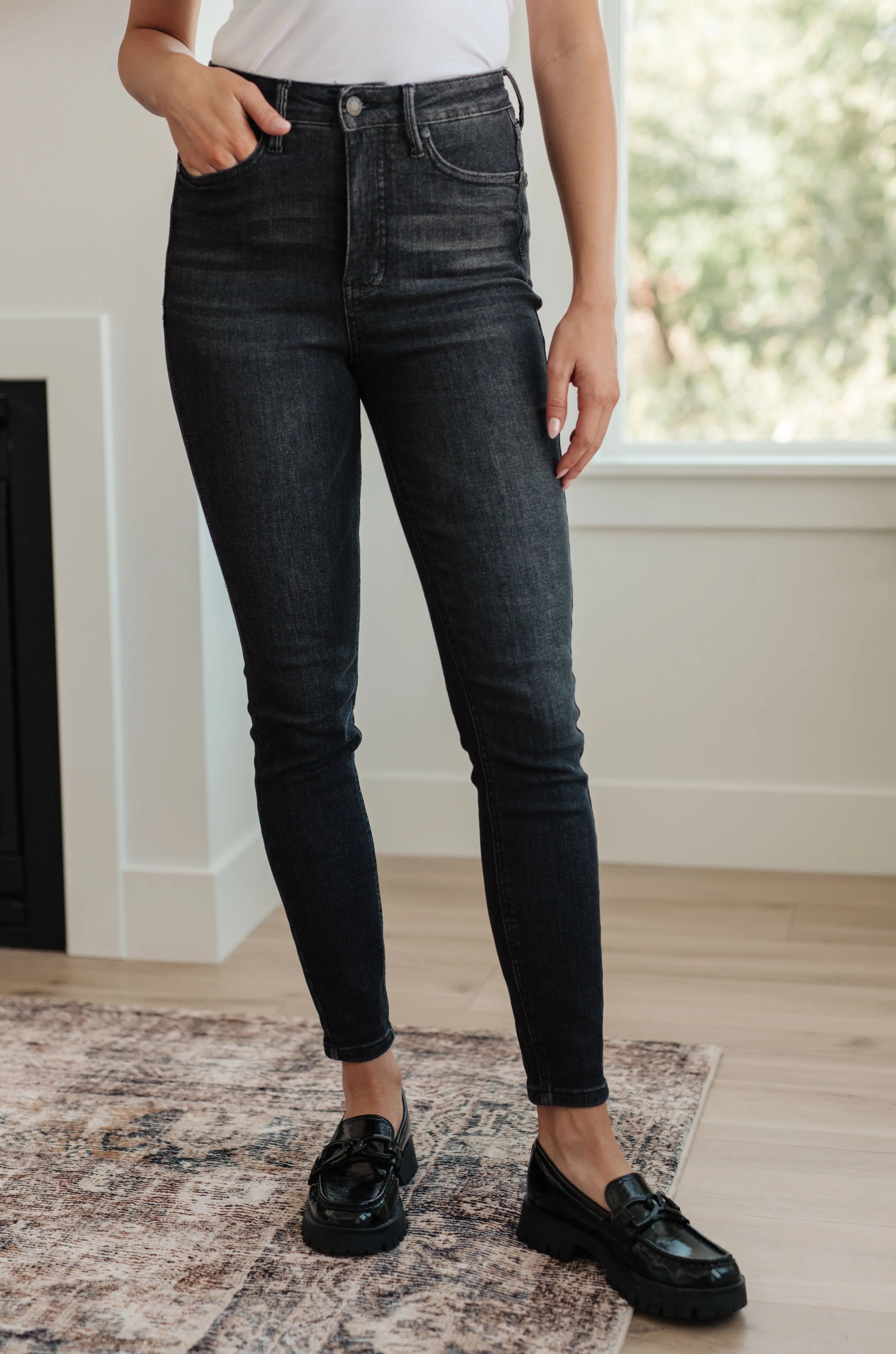 Octavia High Rise Control Top Skinny Jeans in Washed Black Ave Shops