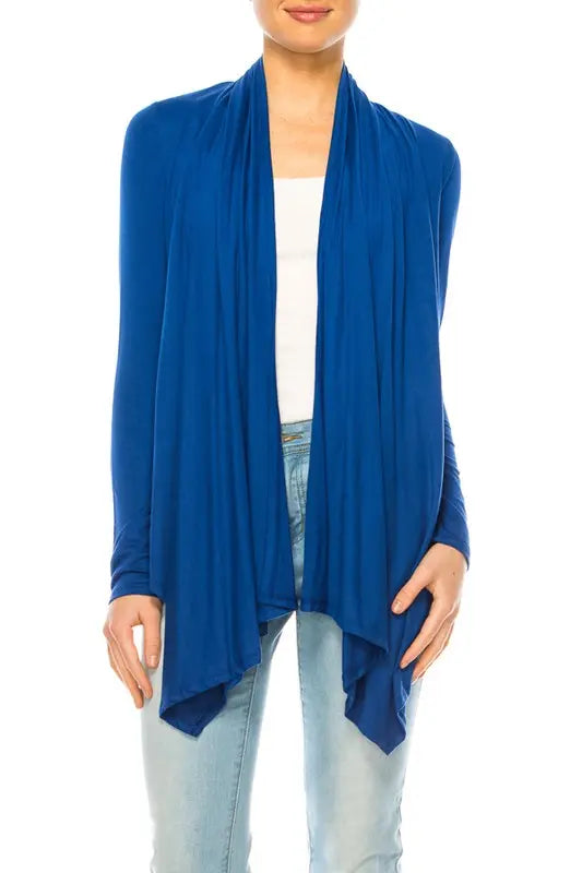 Solid, waist length cardigan in a relax fit Moa Collection