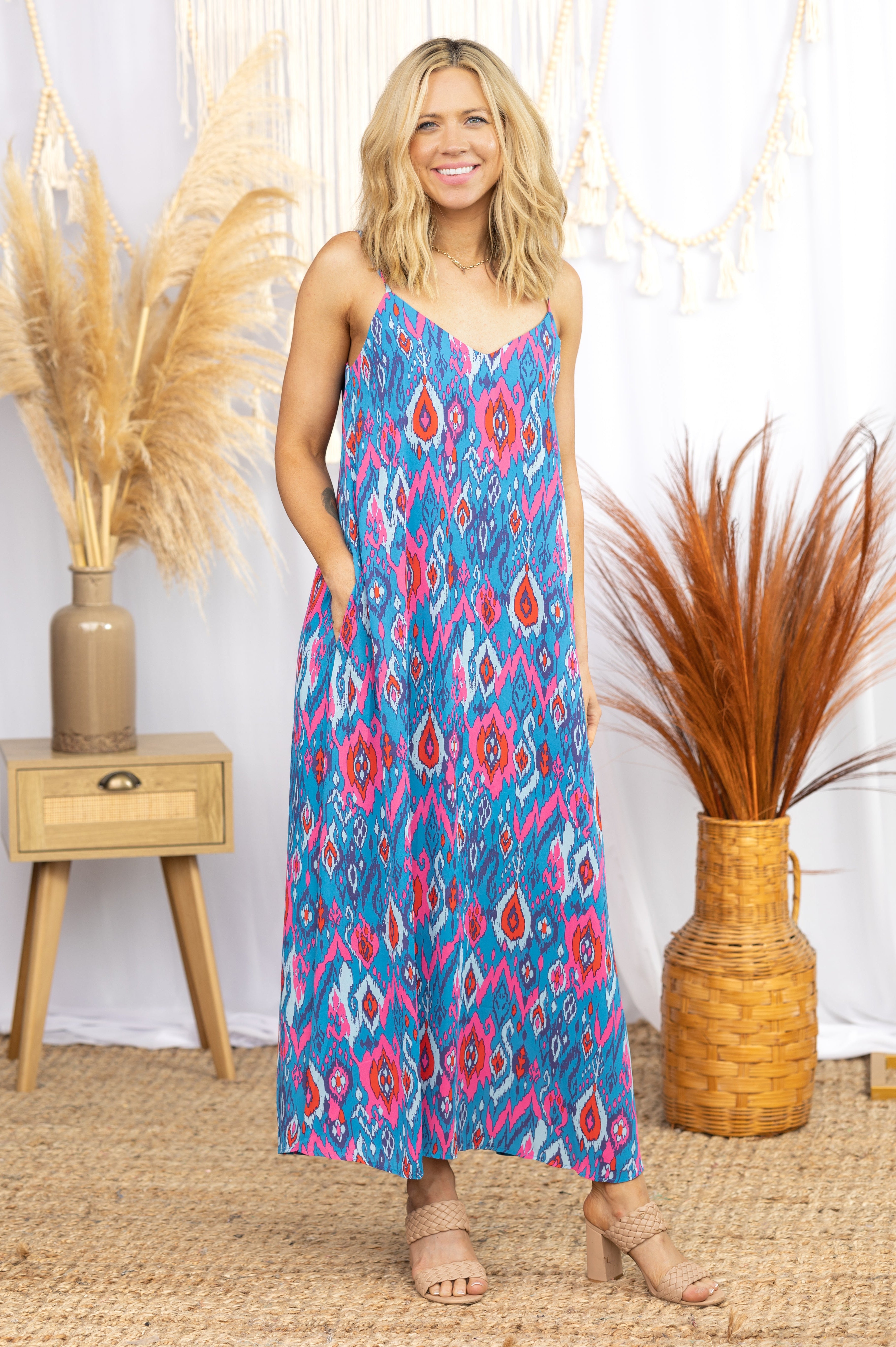 Waterfall Of Colors - Maxi Boutique Simplified