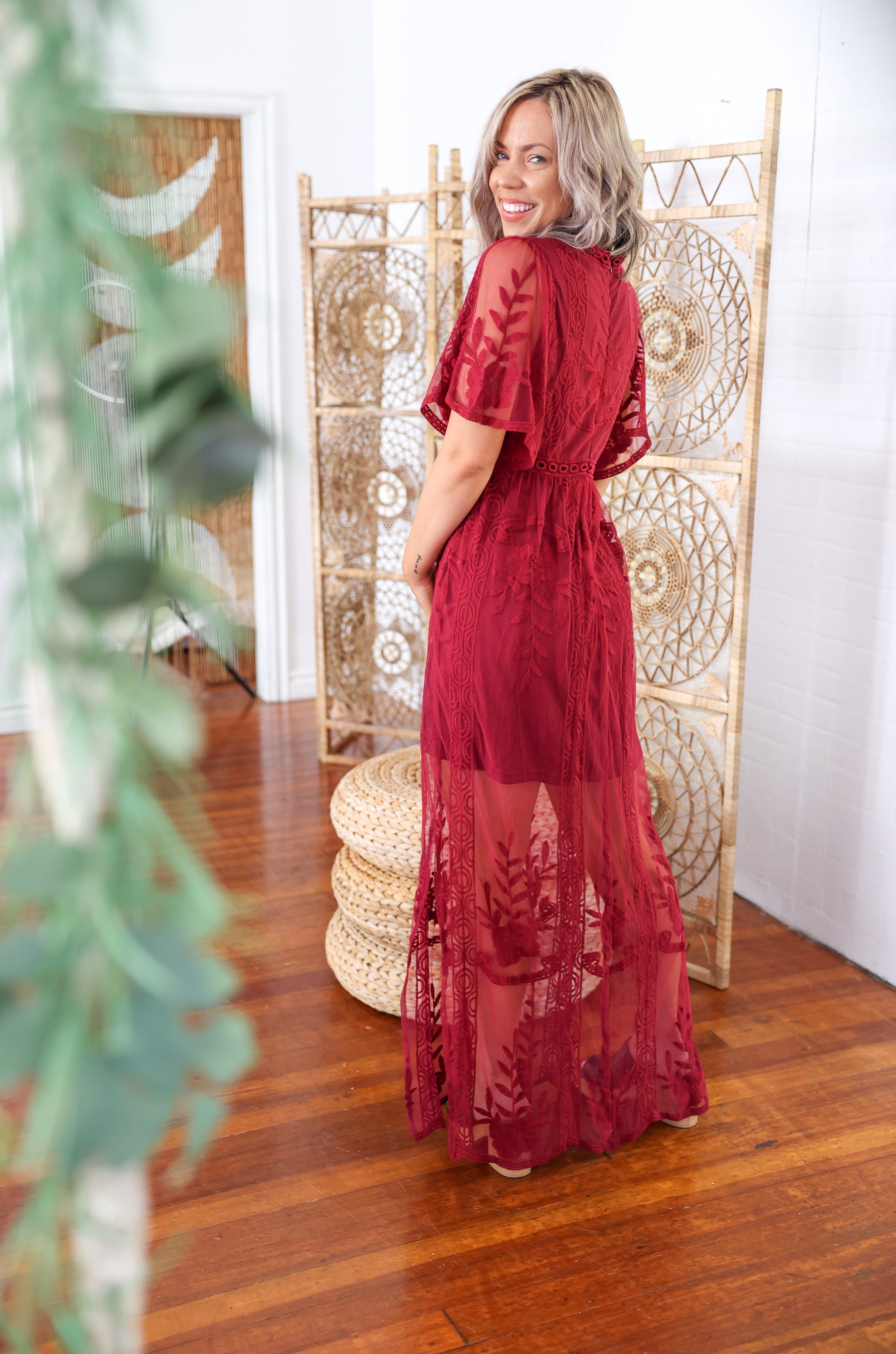 Elegance & Lace - Dress Boutique Simplified