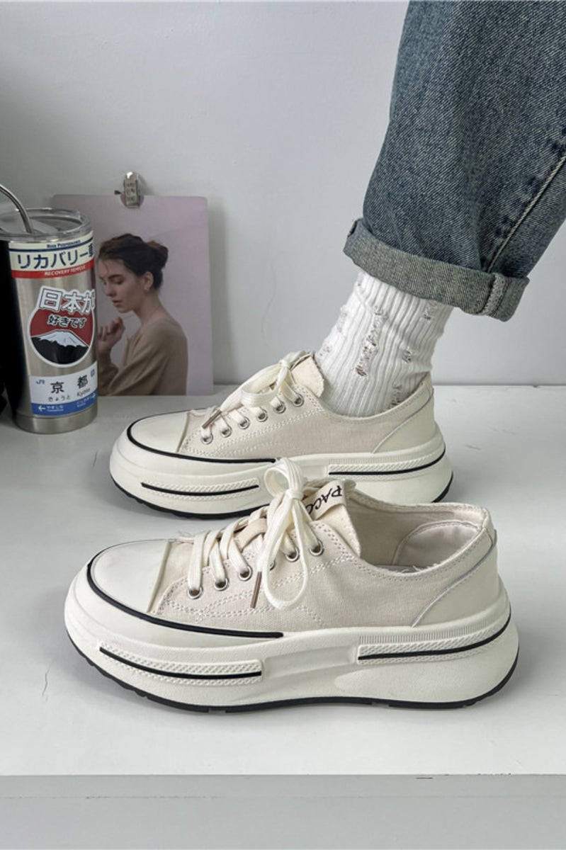 Lace-Up Round Toe Platform Sneakers Trendsi