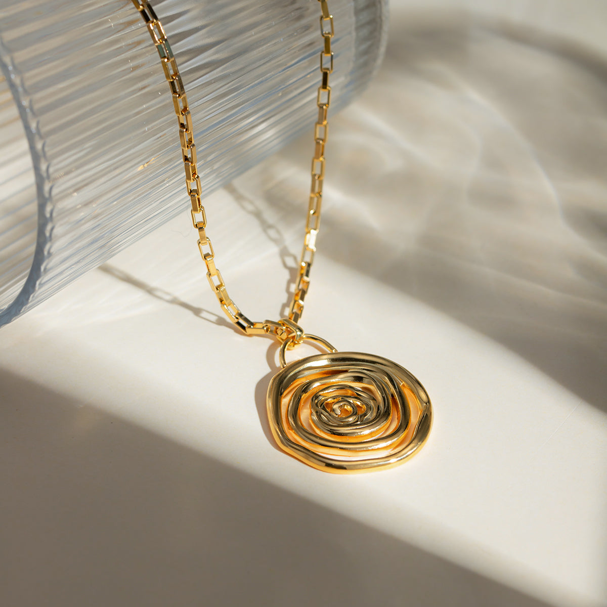 18K Gold-Plated Stainless Steel Spiral Pendant Necklace Trendsi