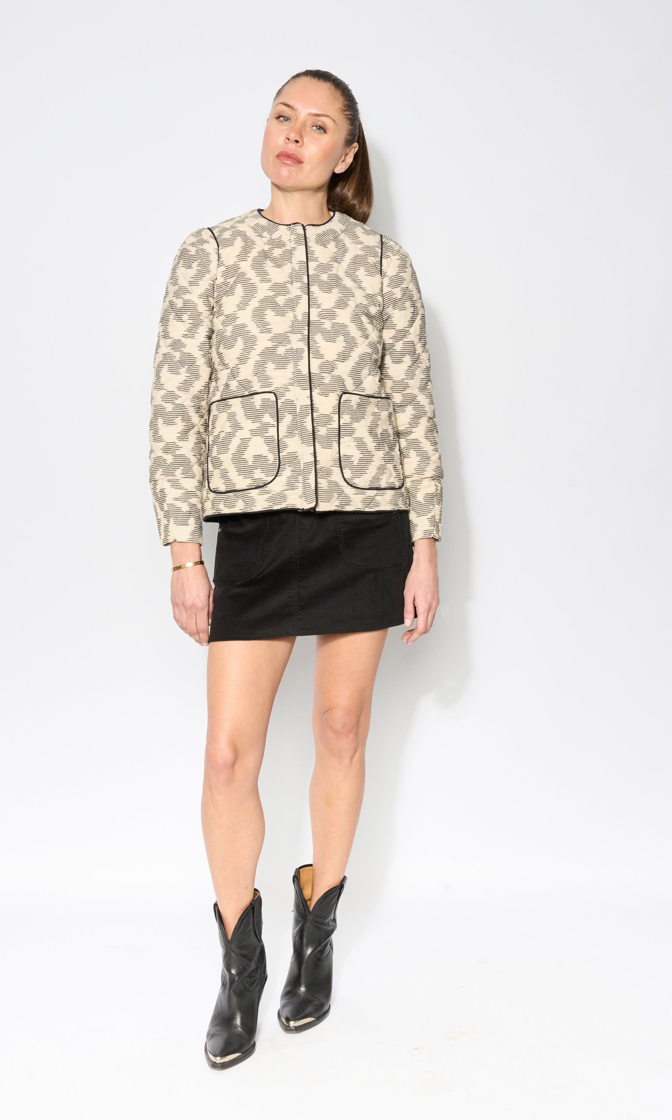 IKATE Quilted Jacket GILD