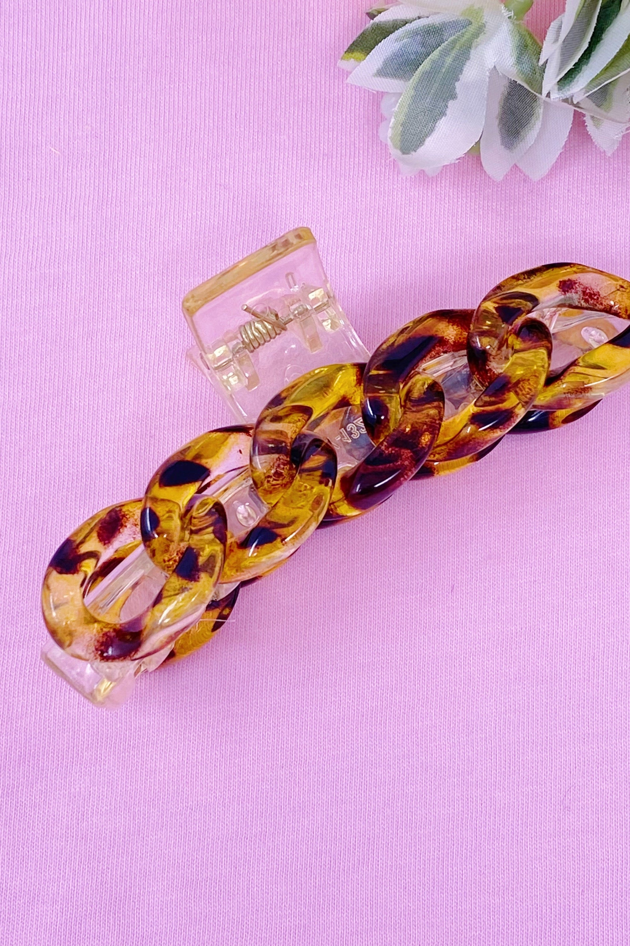 Resin Link Hair Claw Ellisonyoung.com