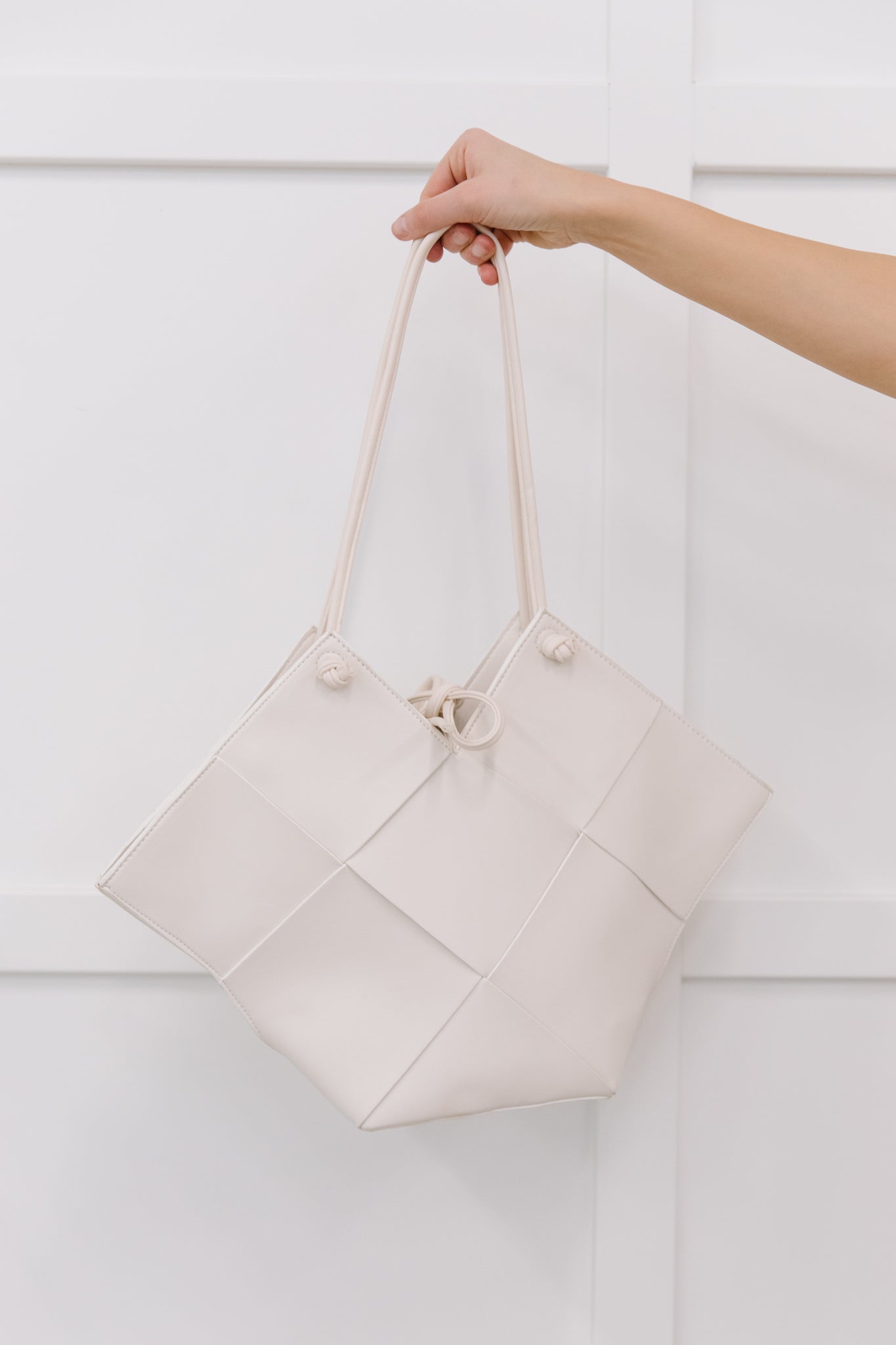 Woven Tote in White Ave Shops