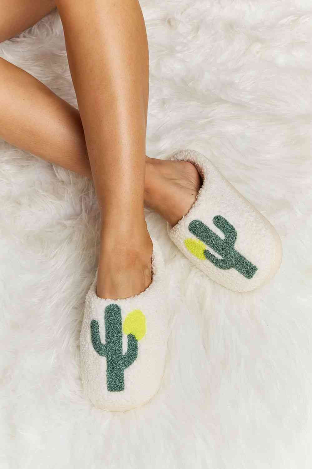 Melody Cactus Plush Slide Slippers Trendsi