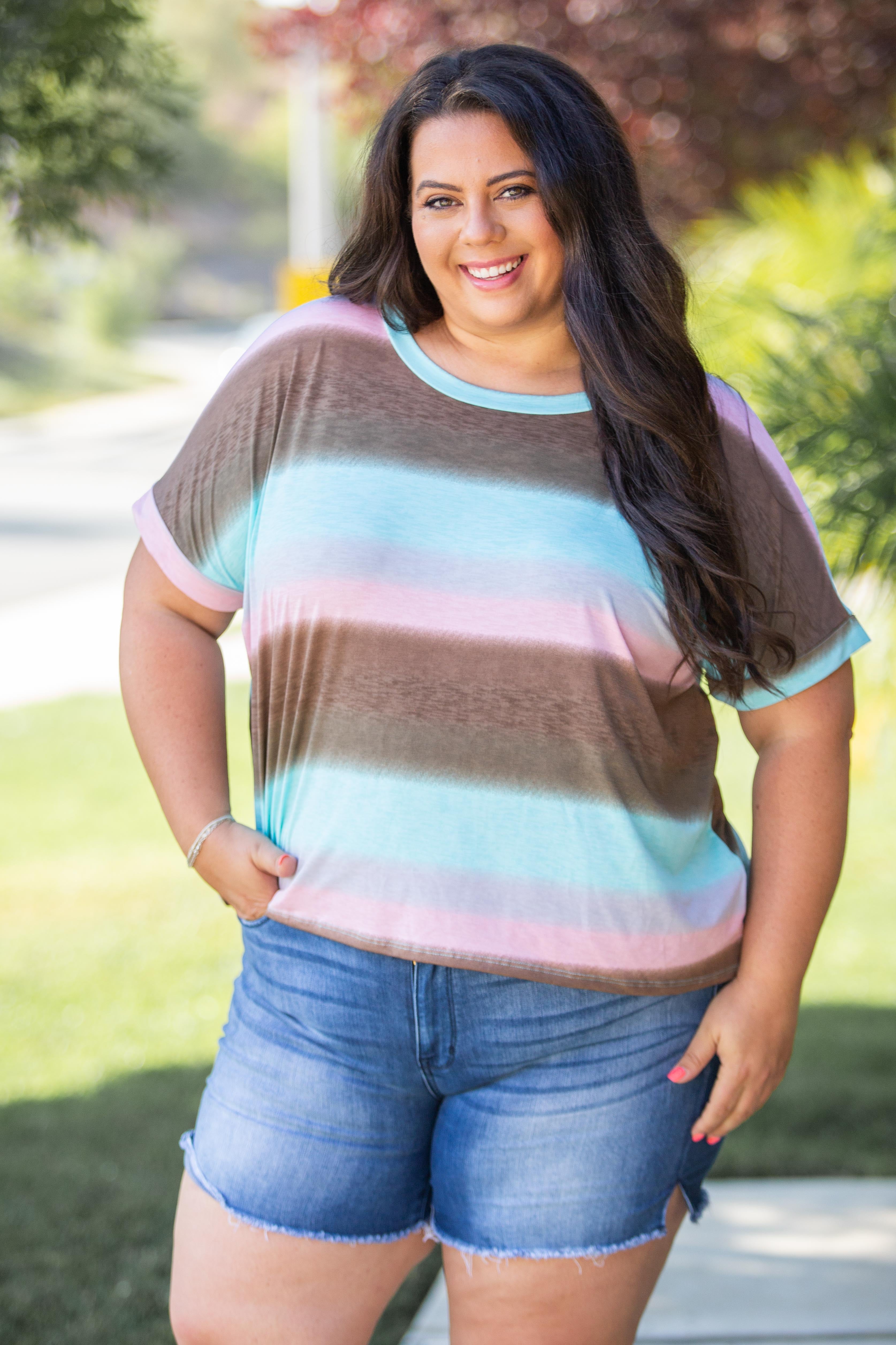 Gradiently Striped Boxy Tee Boutique Simplified