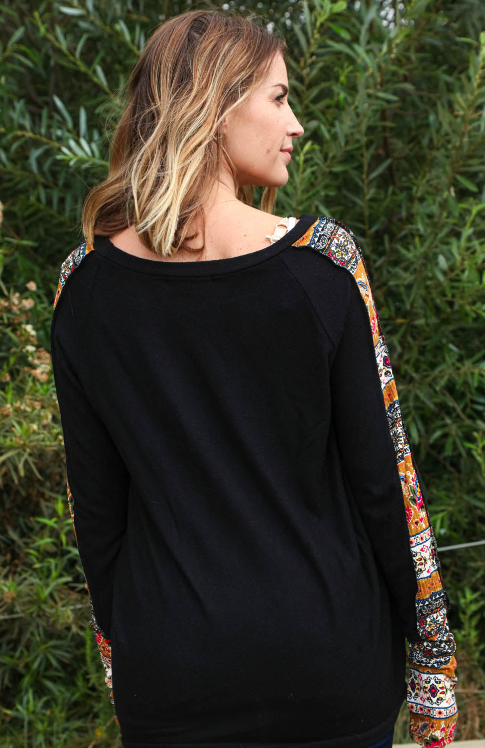 Ethnic Paisley Print Raglan Knit Top with Thumb Holes Haptics