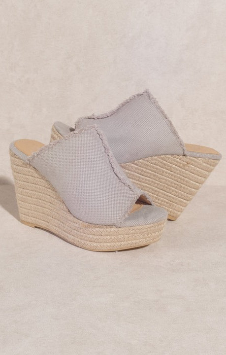 OASIS SOCIETY Bliss - Distressed Linen Wedge Oasis Society