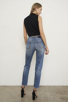 HIGH RISE GIRLFIRNED JEANS Insane Gene