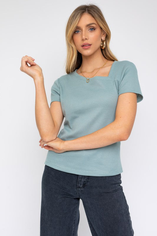 Short Sleeve Asymmetrical Top Gilli