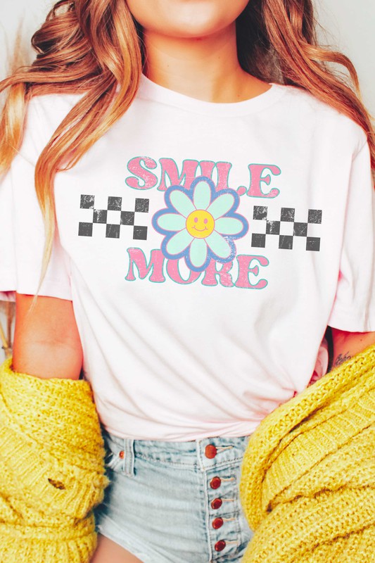 SMILE MORE DAISY HAPPY FACE GRAPHIC TEE BLUME AND CO.