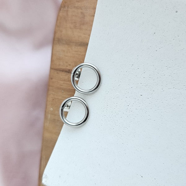 Luxe Silver Oriana Studs - Medium Spiffy & Splendid