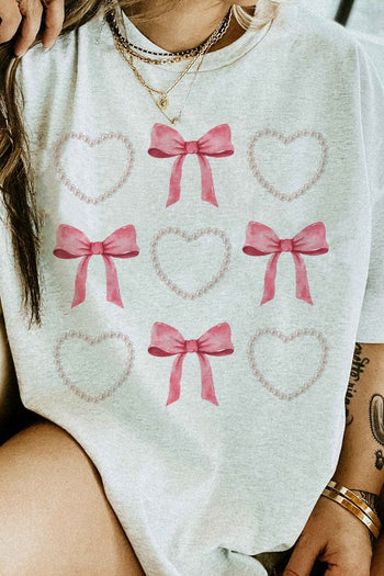 HEARTS AND BOWS PEARL GRAPHIC TEE ALPHIA