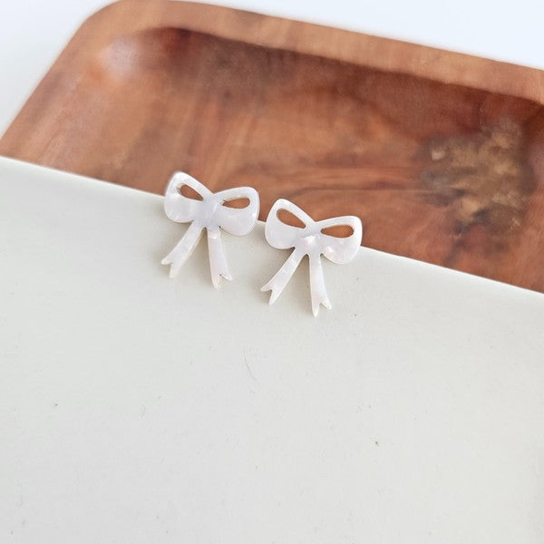 Bow Studs - White Spiffy & Splendid