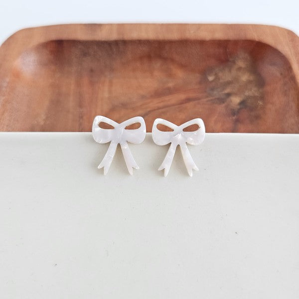 Bow Studs - White Spiffy & Splendid