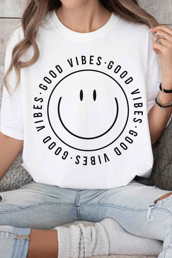 GOOD VIBES HAPPY SMILES GRAPHIC TEE ALPHIA