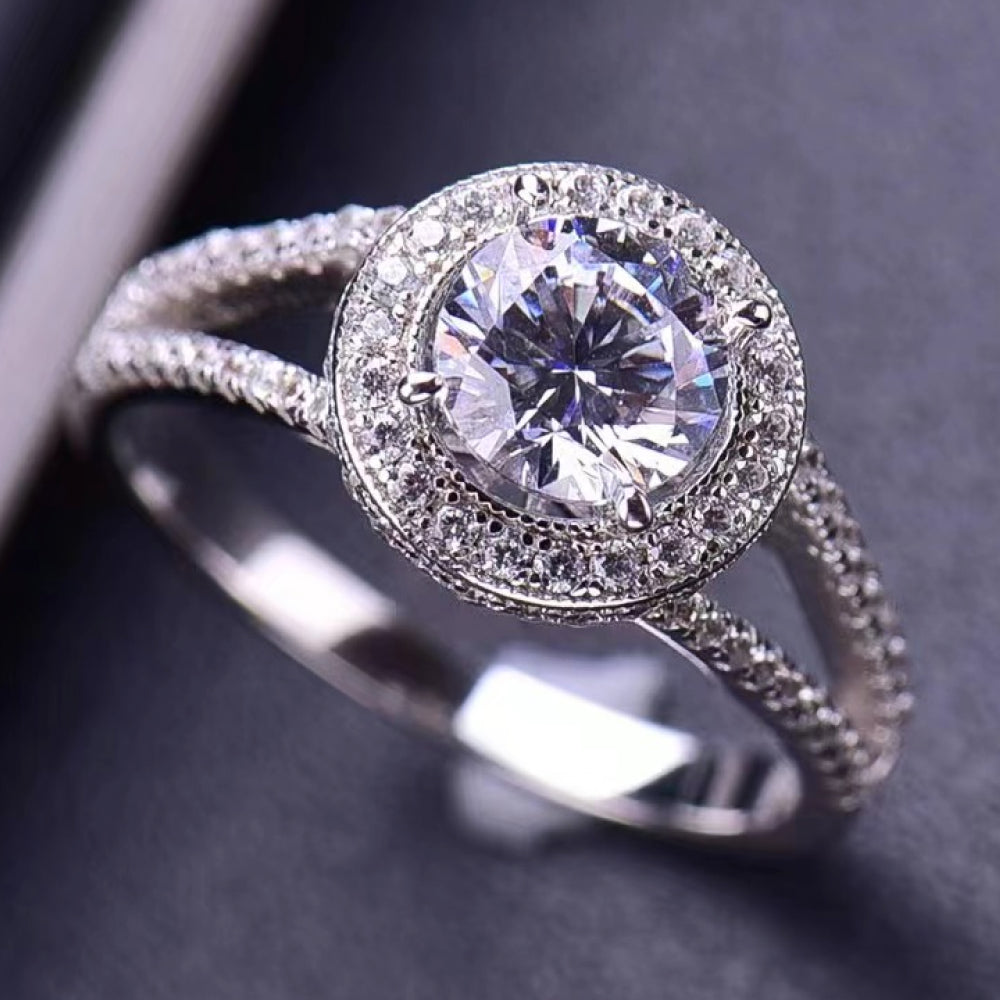 Shiny and Chic 1 Carat Moissanite Ring