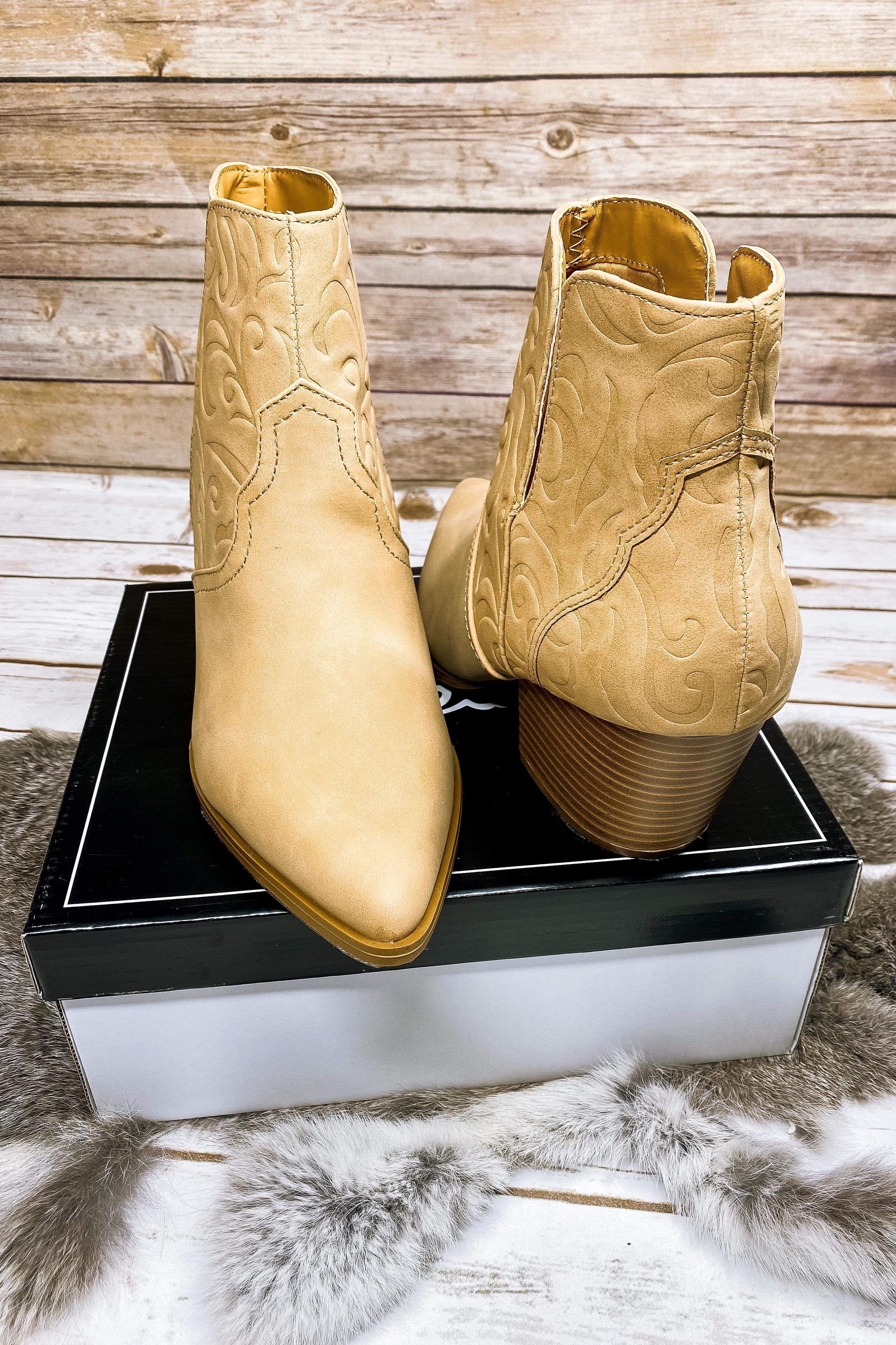 Kelsie Cowgirl Boot in Tan Bliss Dropship