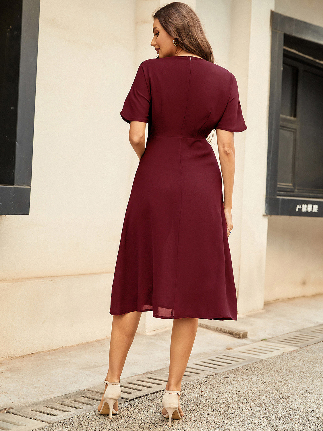 Round Neck Short Sleeve Midi Dress Trendsi