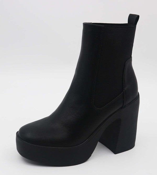 boots with platform and elastic side band Stella Shoes