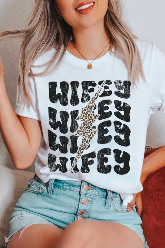 LEOPARD LIGHTNING WIFEY Graphic T-Shirt BLUME AND CO.