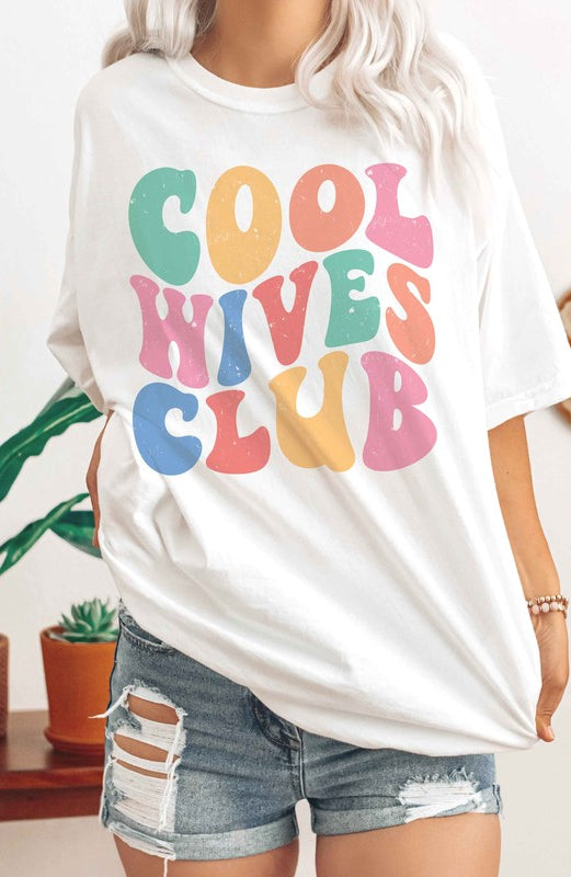 COOL WIVES CLUB Graphic T-Shirt BLUME AND CO.