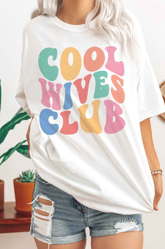 COOL WIVES CLUB Graphic T-Shirt BLUME AND CO.