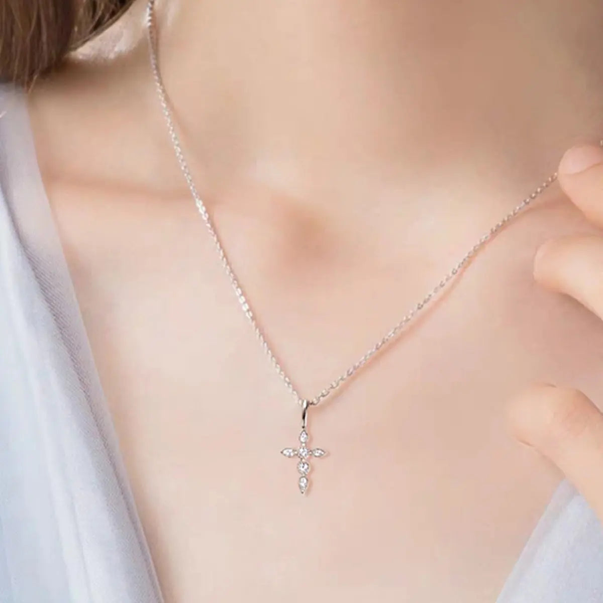 925 Sterling Silver Moissanite Cross Pendant Necklace Trendsi