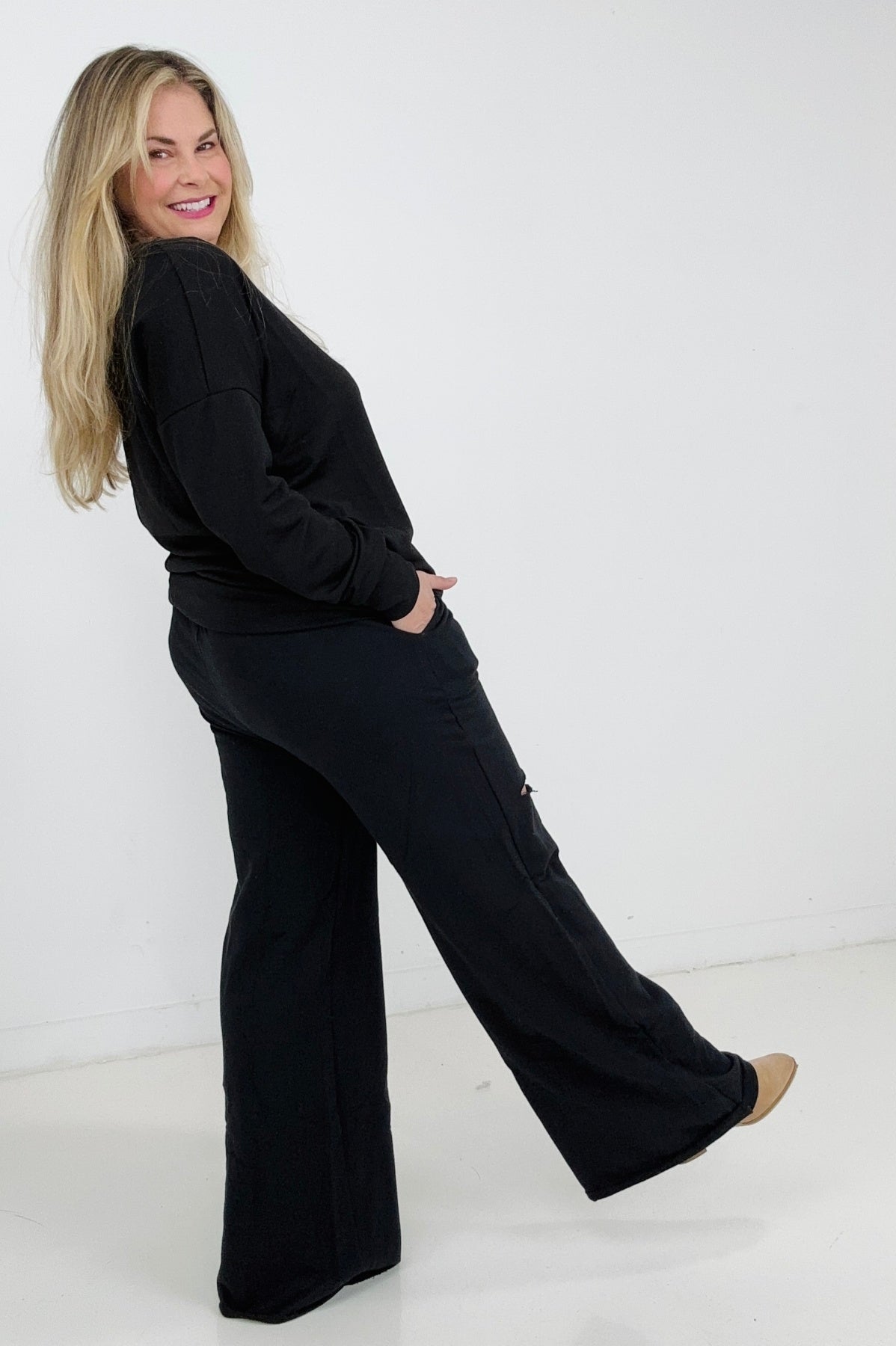 Zenana Distressed Knee French Terry Sweats With Pockets - New Colors Kiwidrop