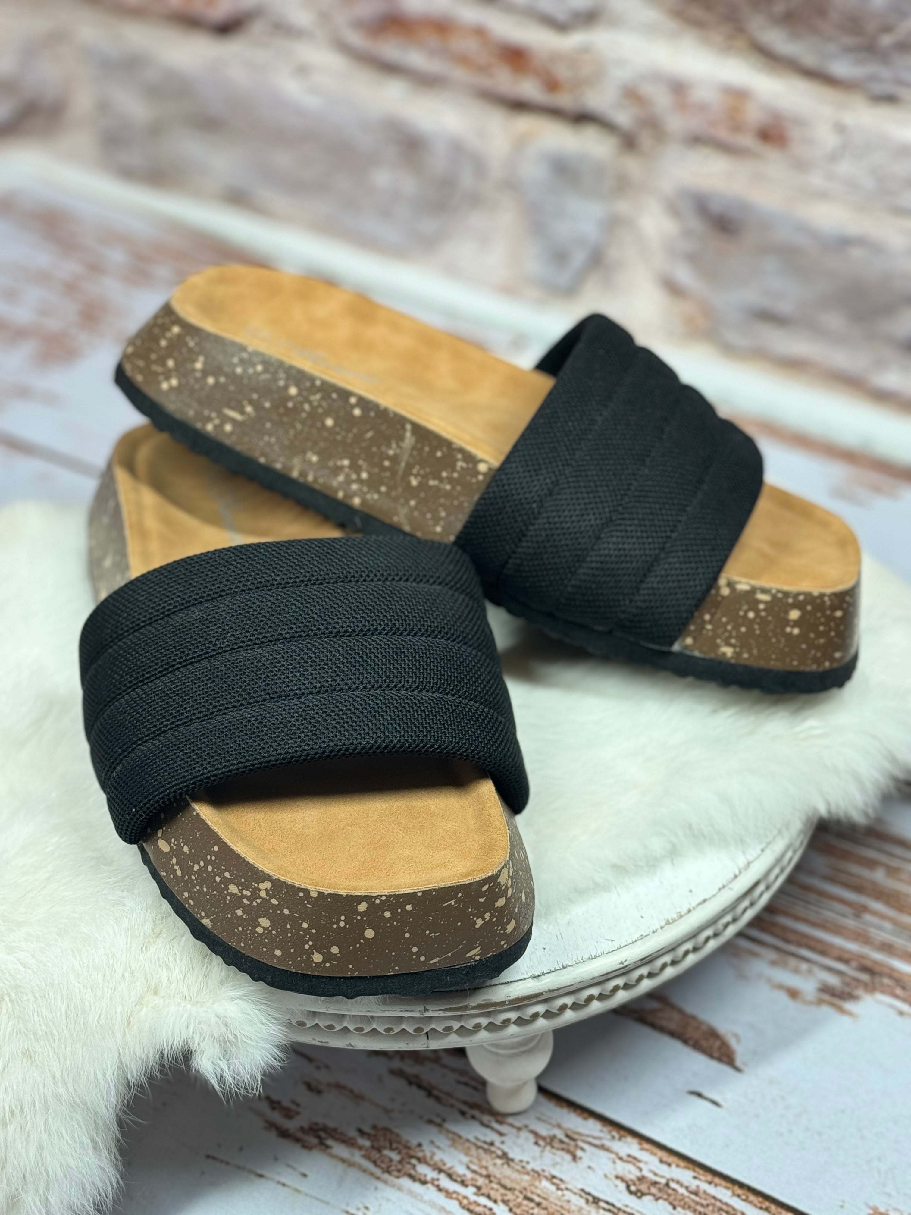 Chloe Chunky Slide in Black Bliss Dropship