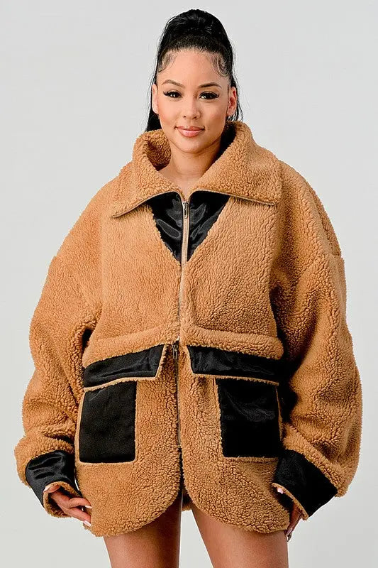 ATHINA OVERSIZED SHERPA WITH CONTRAST JACKET Athina