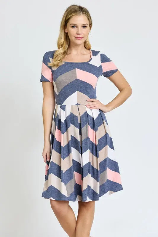 Chevron Pleated Midi Dress EG fashion