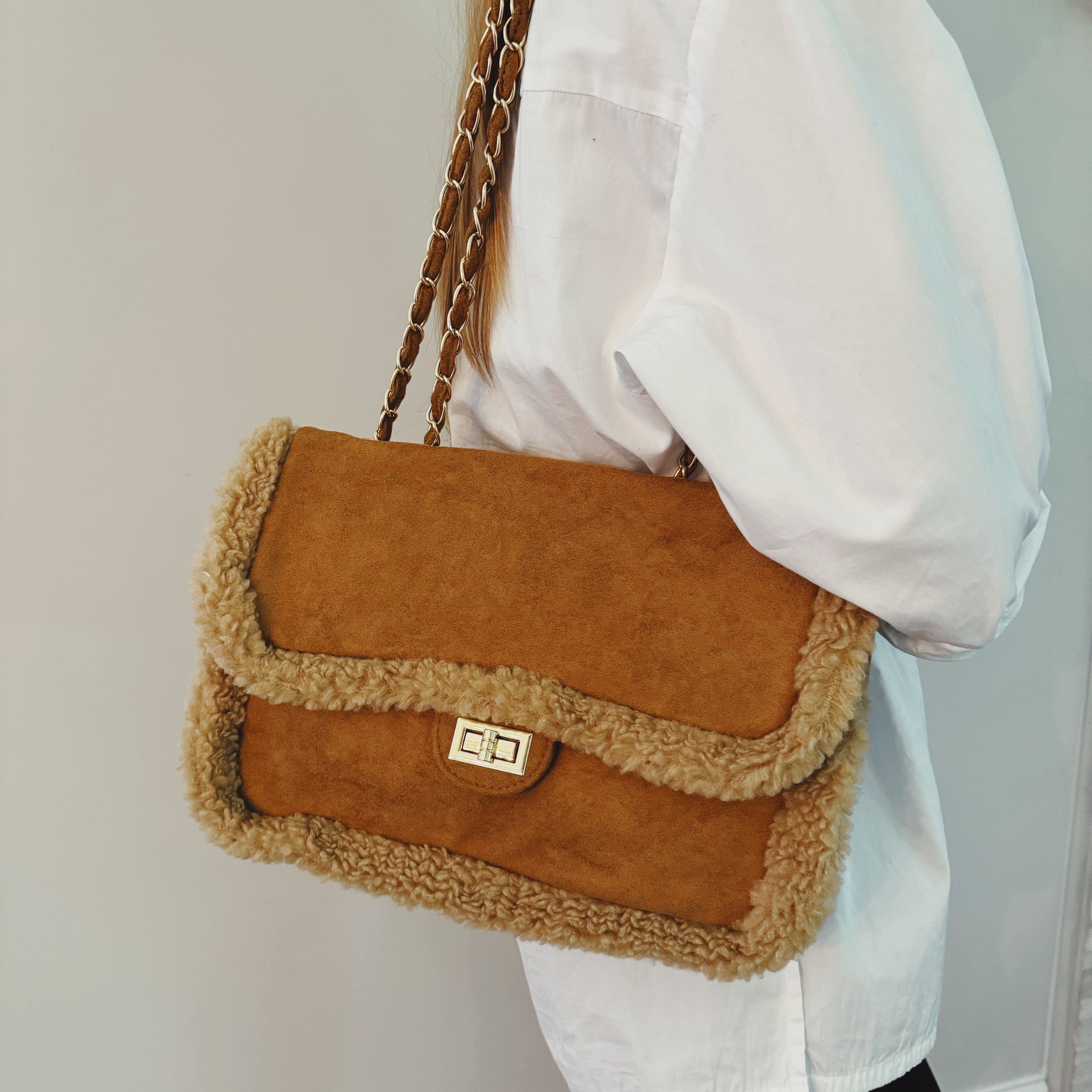 Chain Shoulder Bag