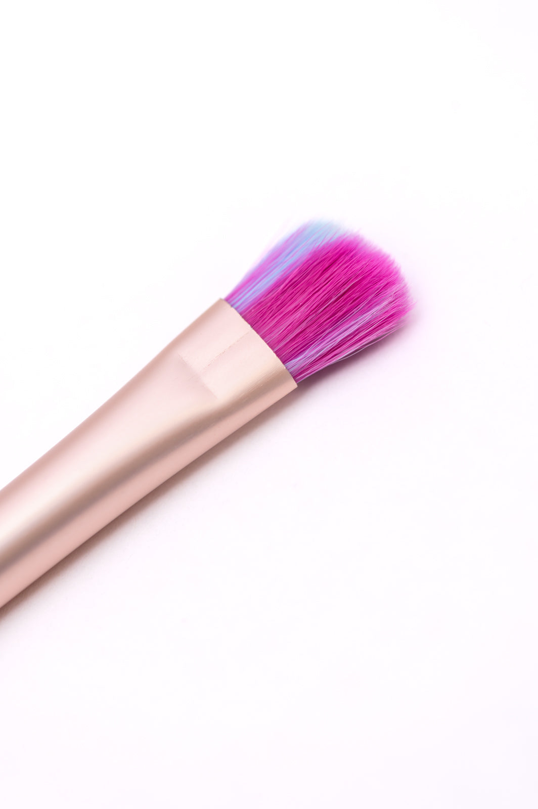 Loud and Clear Eyeshadow Brush Ave Shops