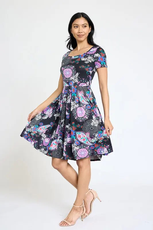 Paisley Short Sleeve Pleated Midi Dress EG fashion