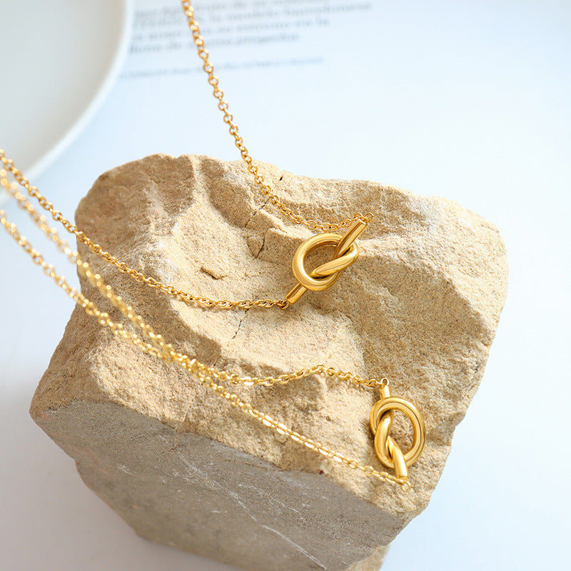 18K Gold-Plated Titanium Steel Knot Necklace Trendsi