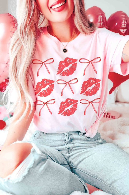 PLUS SIZE - BOWS AND KISSES Graphic T-Shirt BLUME AND CO.