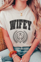 PLUS SIZE - WIFEY WREATH Graphic T-Shirt BLUME AND CO.