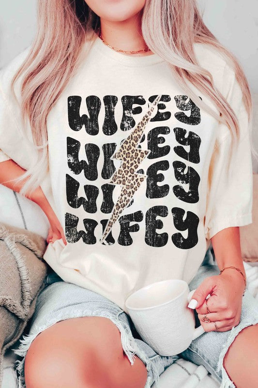 PLUS SIZE - LEOPARD LIGHTNING WIFEY Graphic Tee BLUME AND CO.