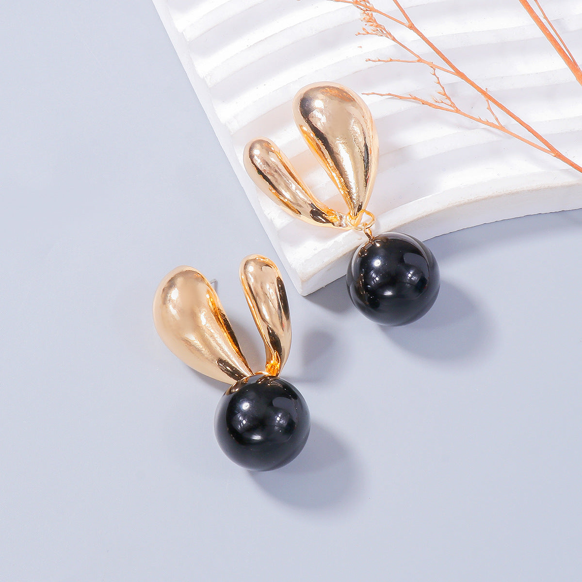 Alloy Drip Oil Bunny Earrings