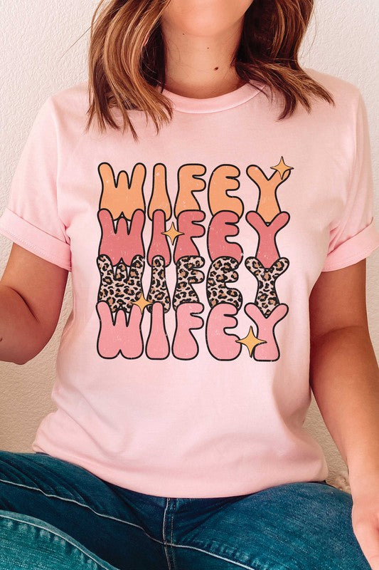 LEOPARD WIFEY REPEAT Graphic T-Shirt BLUME AND CO.
