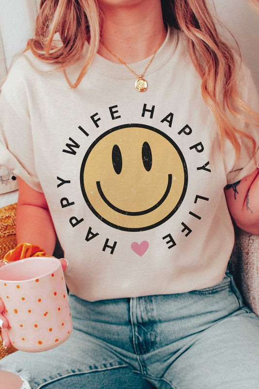 HAPPY WIFE HAPPY LIFE Graphic T-Shirt BLUME AND CO.