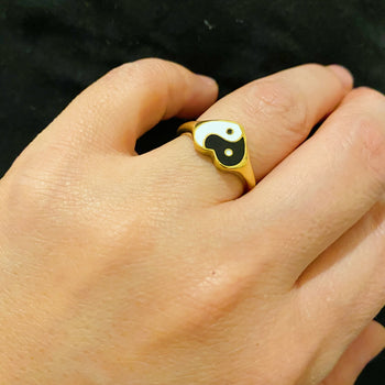 Yin Yang Heart Signet Ring Ellisonyoung.com