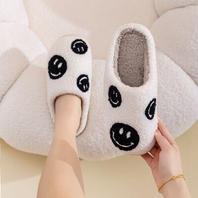 Melody Smiley Face Slippers Trendsi