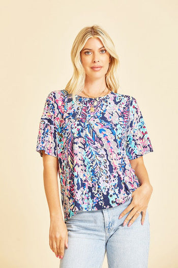 Short Sleeve Yellow Lilly Floral Scoop Neck Top in Navy/Purple Ave Shops