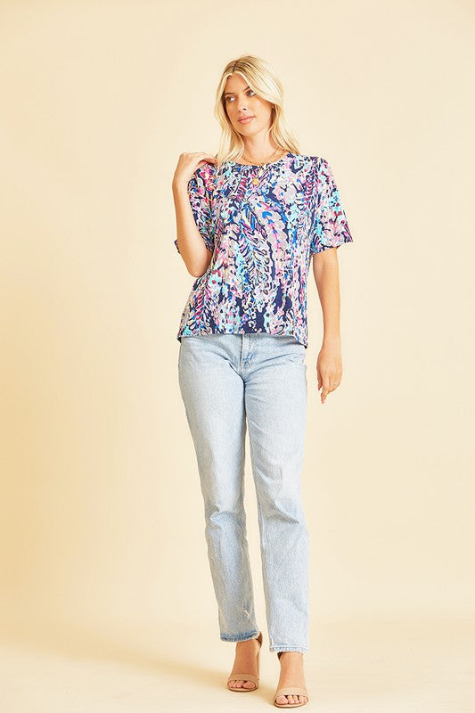 Short Sleeve Yellow Lilly Floral Scoop Neck Top in Navy/Purple Ave Shops